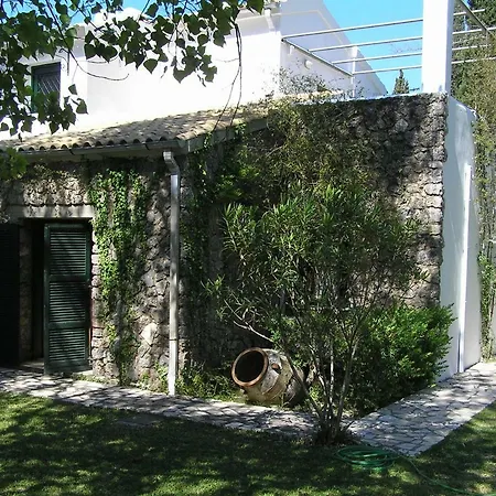 Alexandra Villas Guviá
