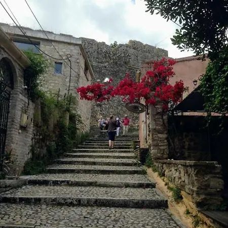 Alexandra Villas Guviá