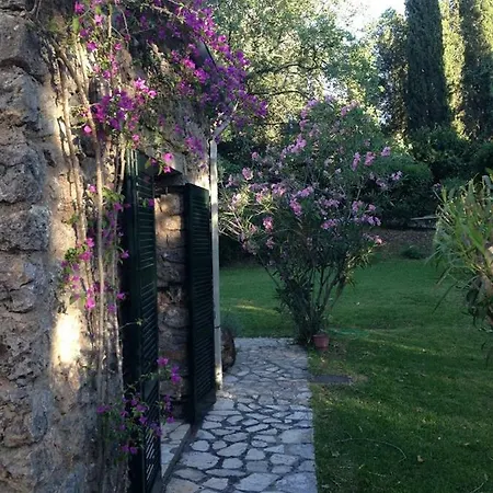 Nyaraló Alexandra Villas Guviá